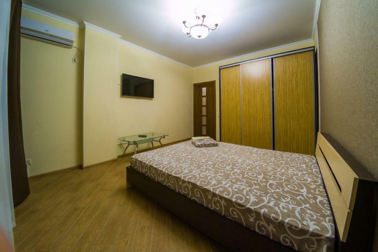 Kvartirkoff na Bogatirskaya 6a, 2 floor Kiev Bagian luar foto